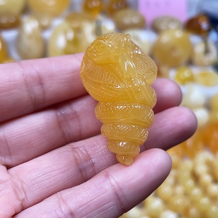 蜜蜡裸石未镶嵌蜜蜡蛇