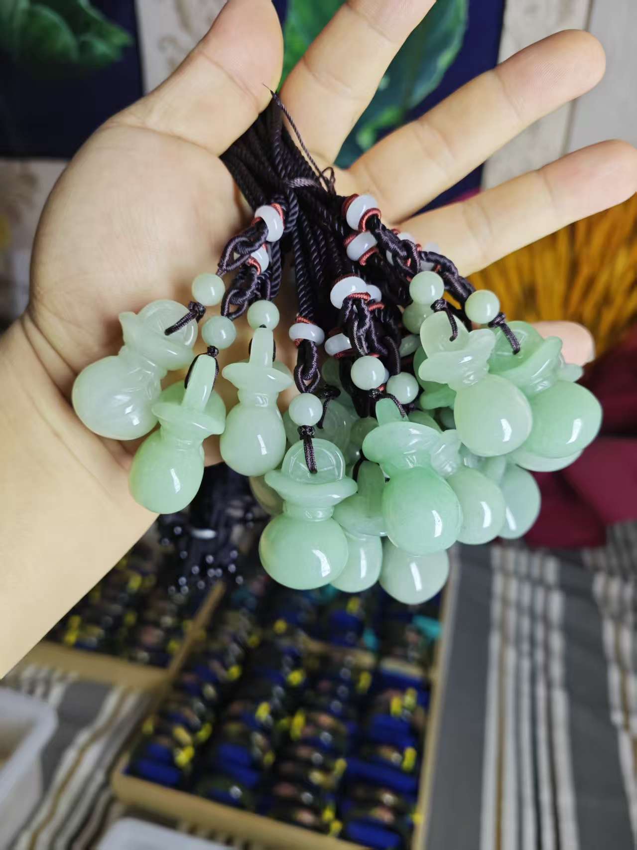 佘太翠的钱袋子吊坠