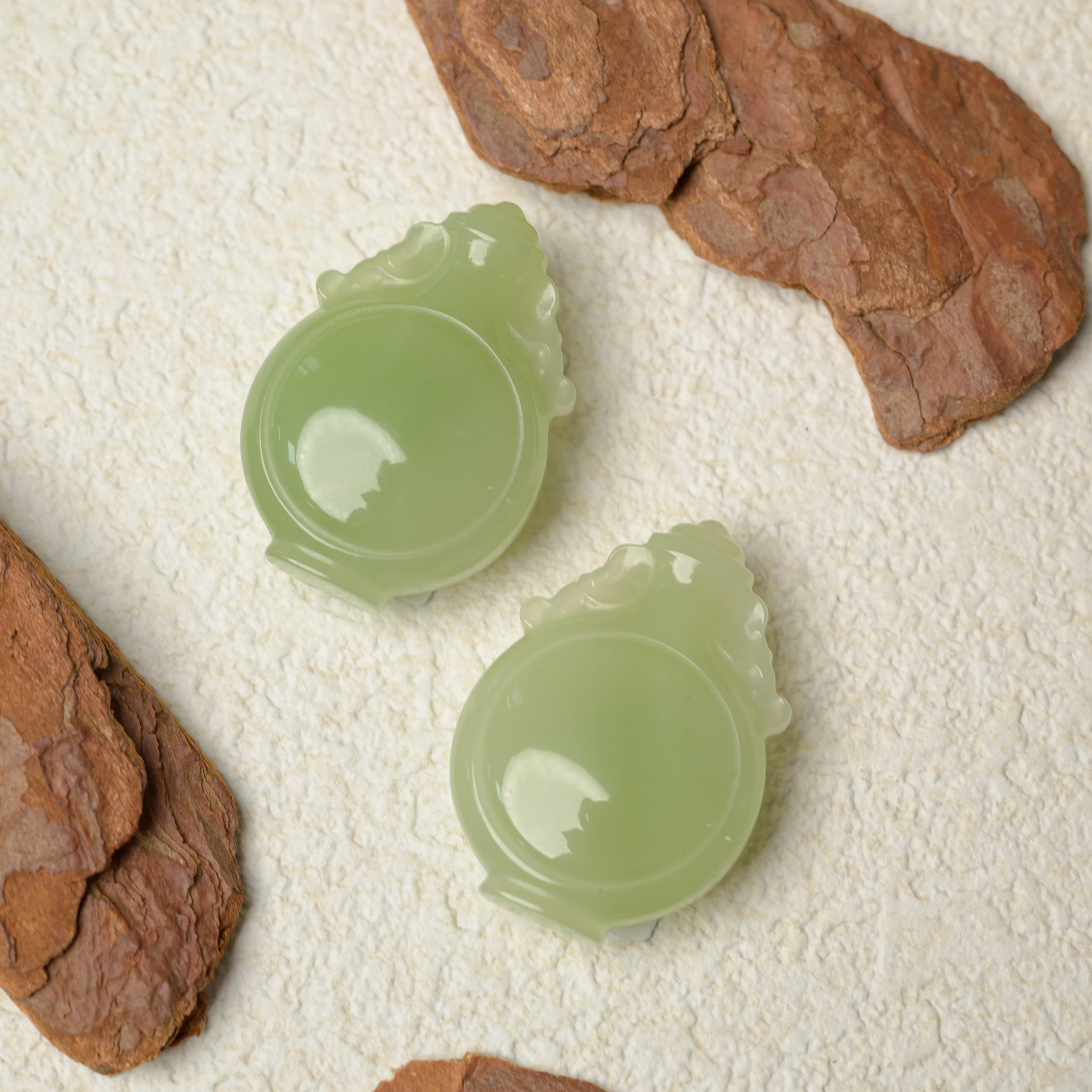 【倔老头工厂】和田玉翠青宝瓶吊坠 尺寸约36*25mm 配绳 多样性发一