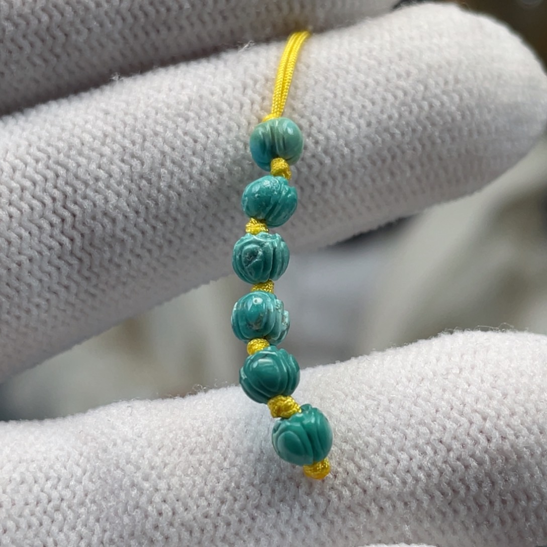 绿松石未镶嵌挂件