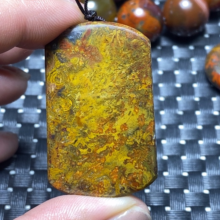 玛瑙/玉髓颈饰未镶嵌天**背