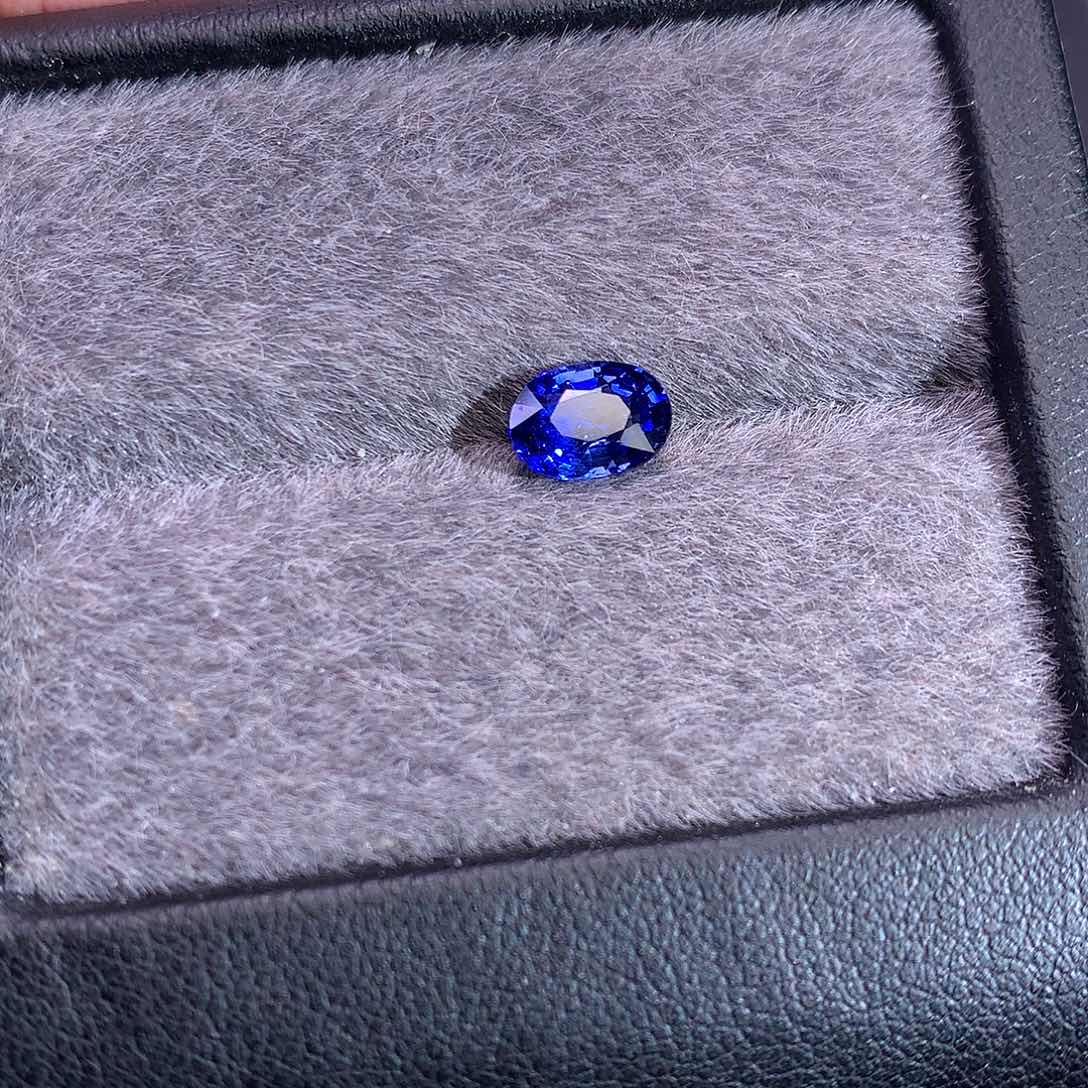 蓝宝石裸石未镶嵌1.295ct