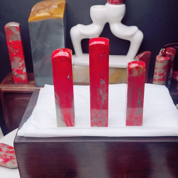 昌化鸡血石当****海昌化鸡血石