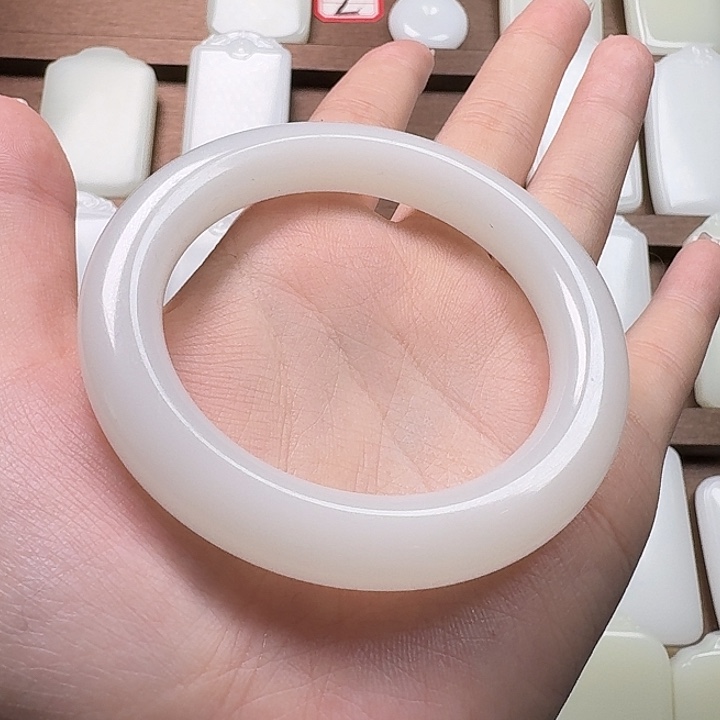 虎***_手镯45678915884558