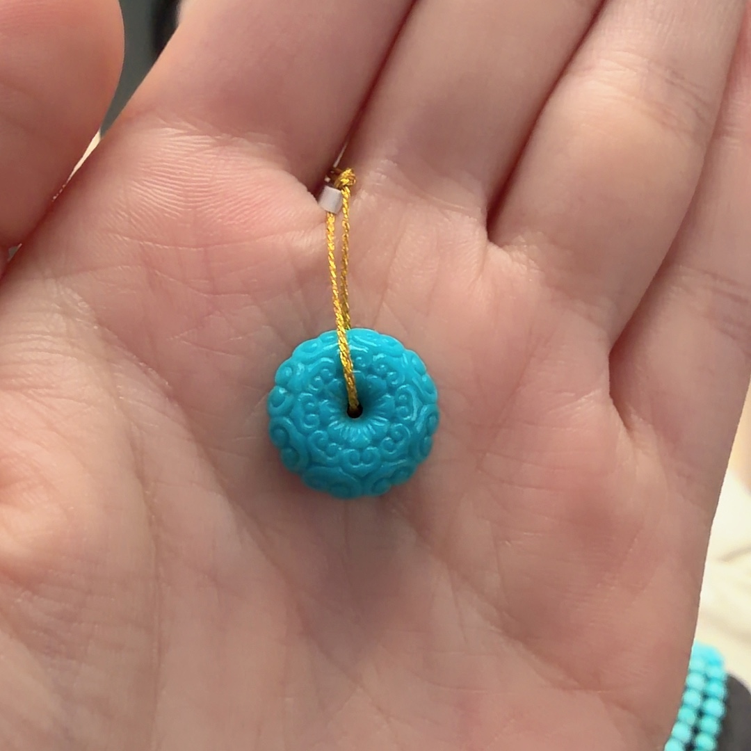 绿松石未镶嵌颈饰