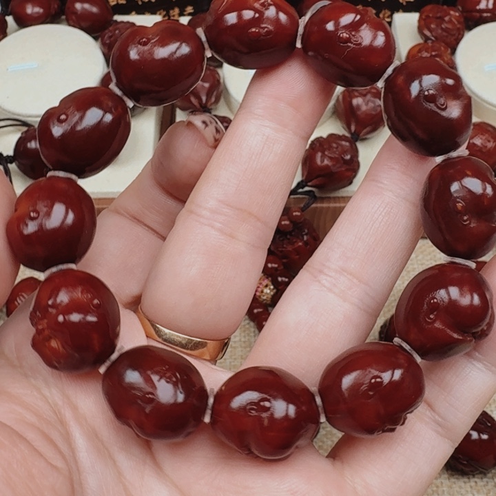 橄榄核铁核人生百态