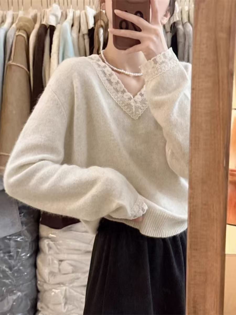 【慕妍专属】2026【衣长58】韩系蕾丝拼接V领软糯毛绒加厚毛衣
