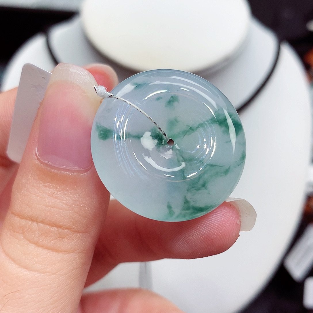 翡翠未镶嵌颈饰翡翠112，27.2/6.1