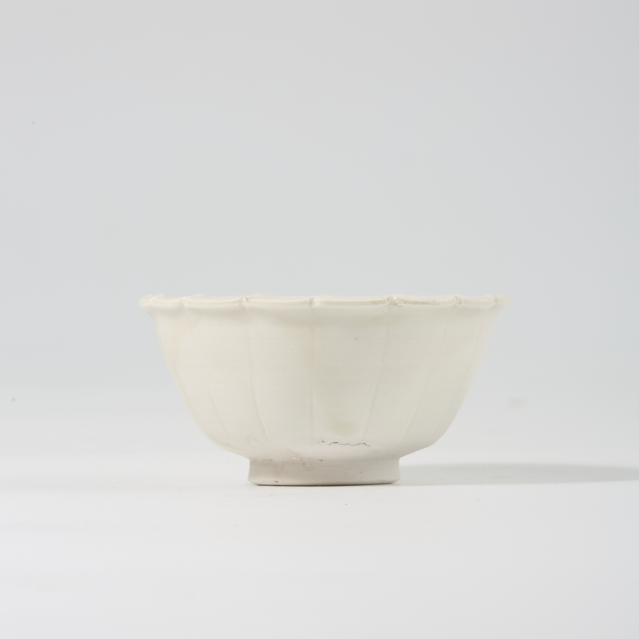 【拍卖预展】Lot11 明代 白釉花口盏