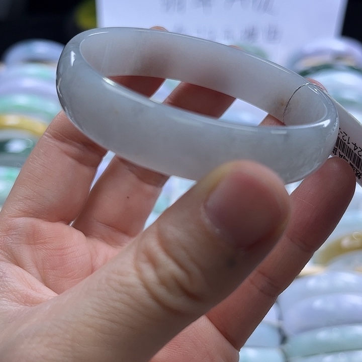 翡翠手链未镶嵌盼盼