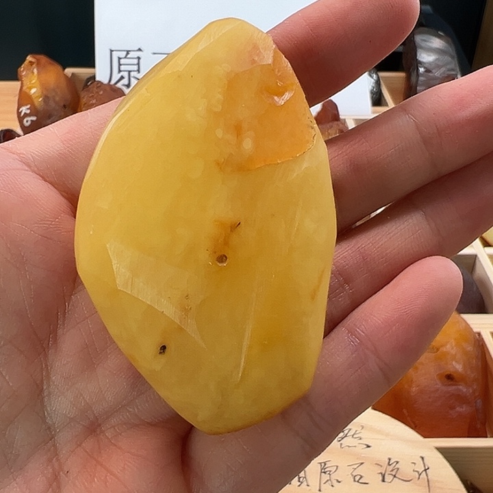 琥珀未镶嵌珠宝奇石