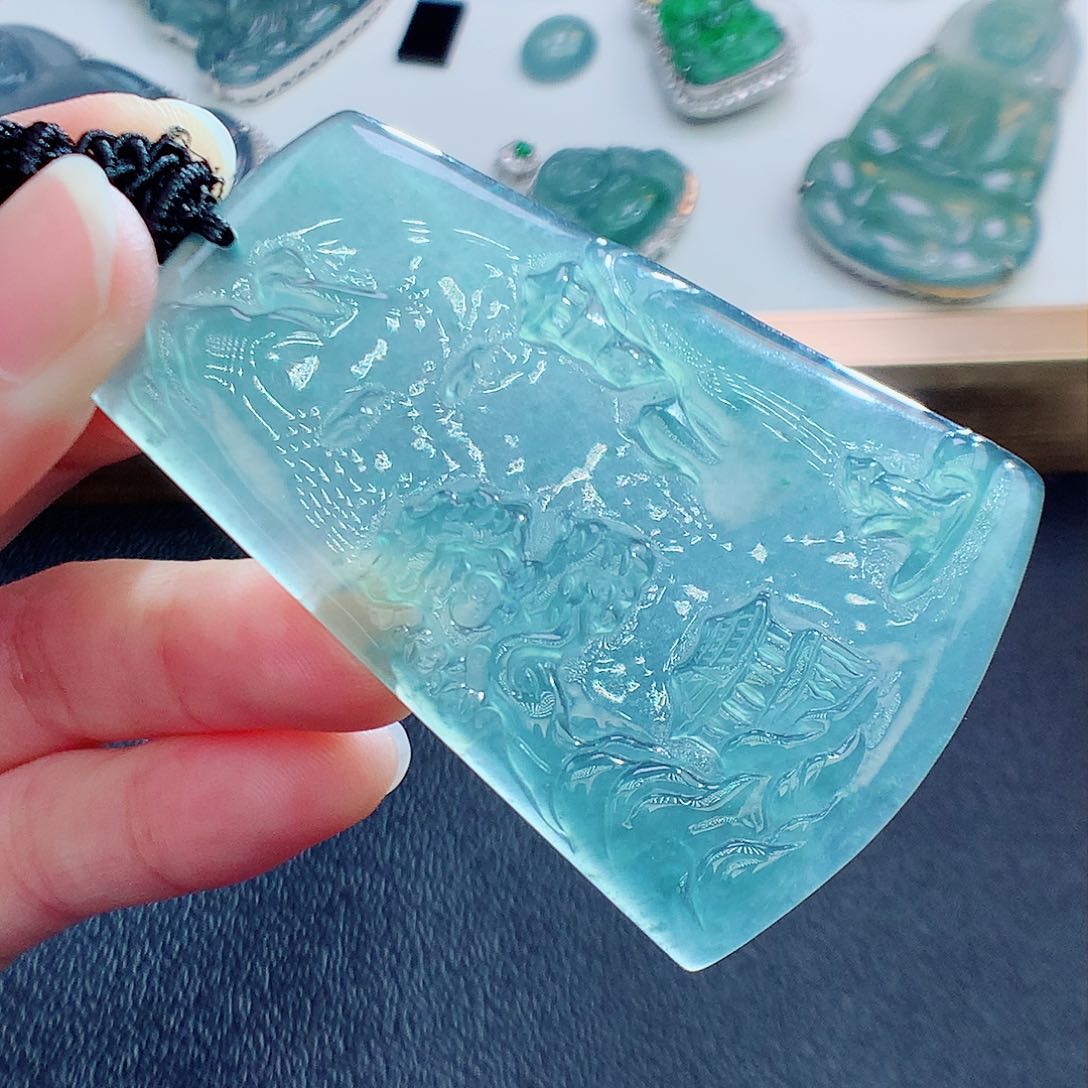 翡翠颈饰未镶嵌翡翠