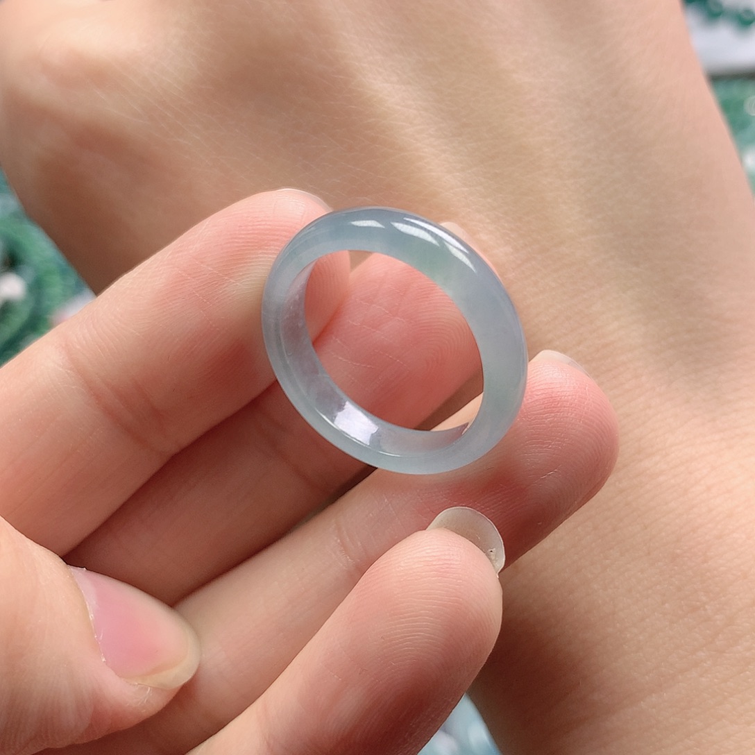 翡翠颈饰未镶嵌-****子戒指