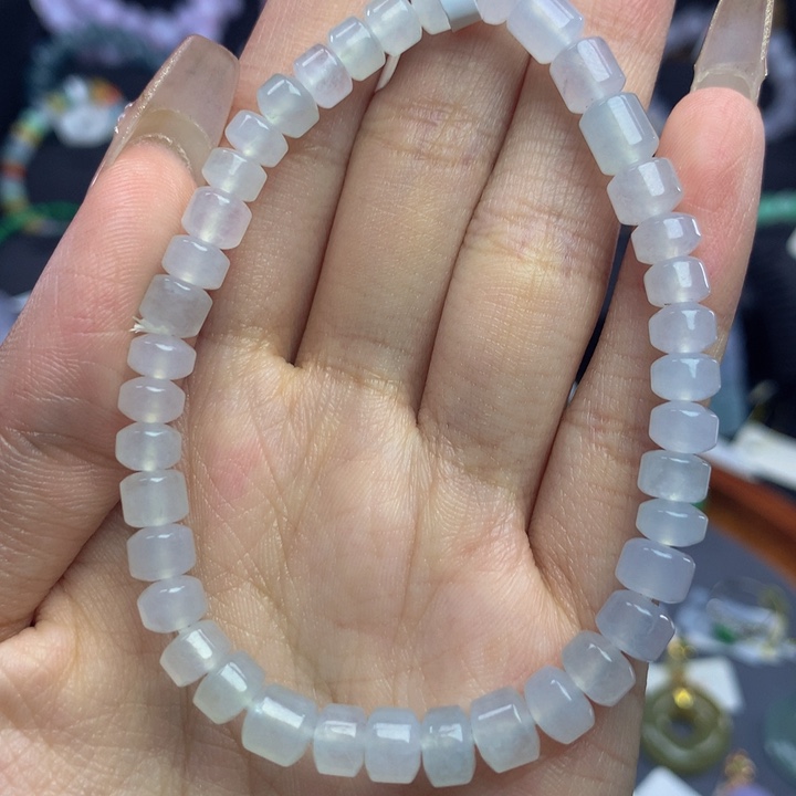 翡翠手链未镶嵌翡翠