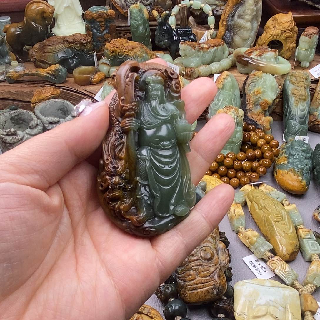 岫岩河磨玉（透闪石质玉）手把未镶嵌牧*人