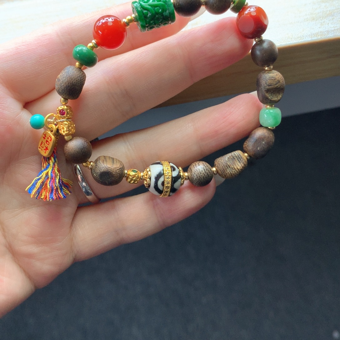 翡翠未镶嵌颈饰吊坠