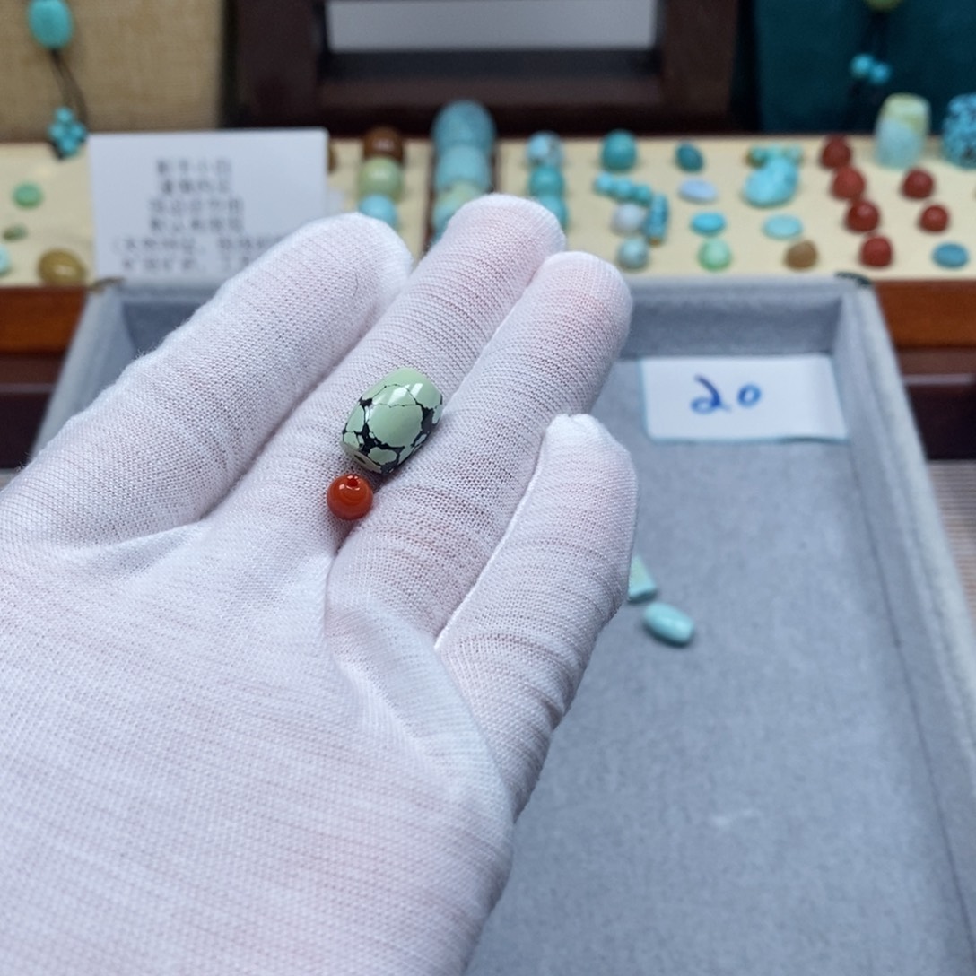 南红玛瑙配饰未镶嵌