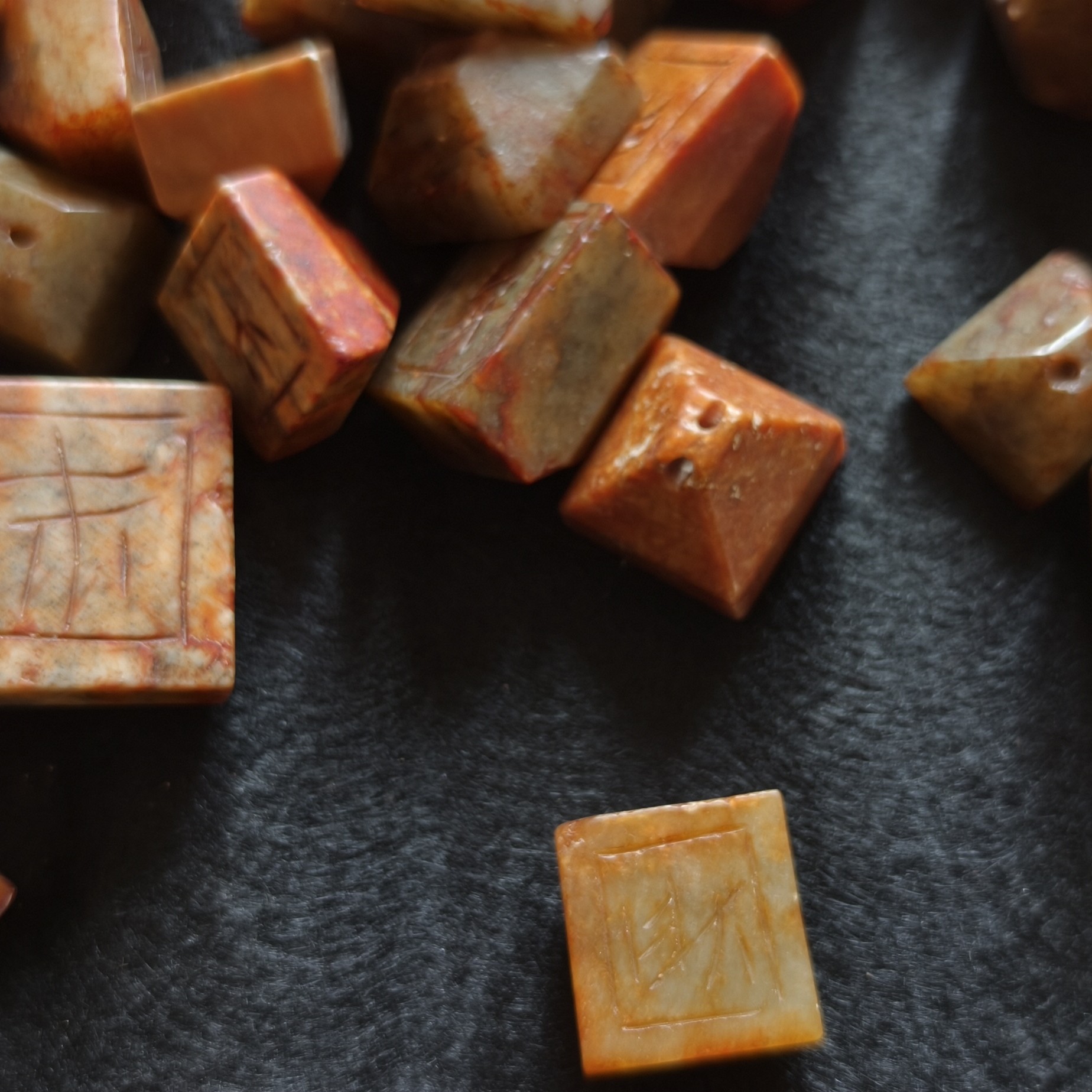 透闪石质玉，直播间固定链接，多样性发货