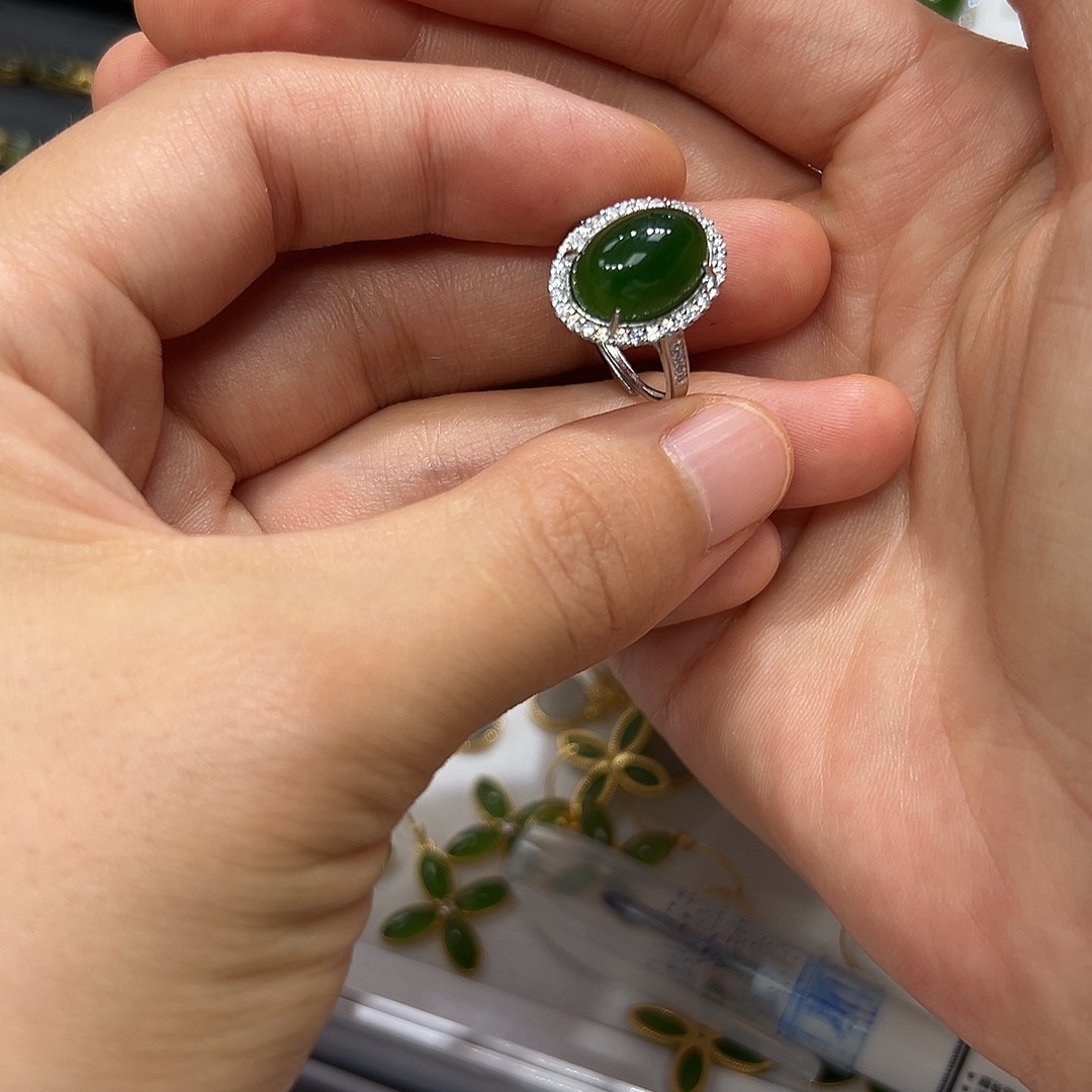 和田玉戒指银S925镶嵌小*?