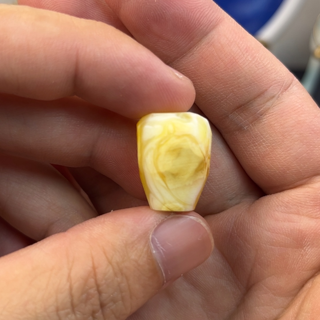 定制琥珀未镶嵌蜜蜡定制