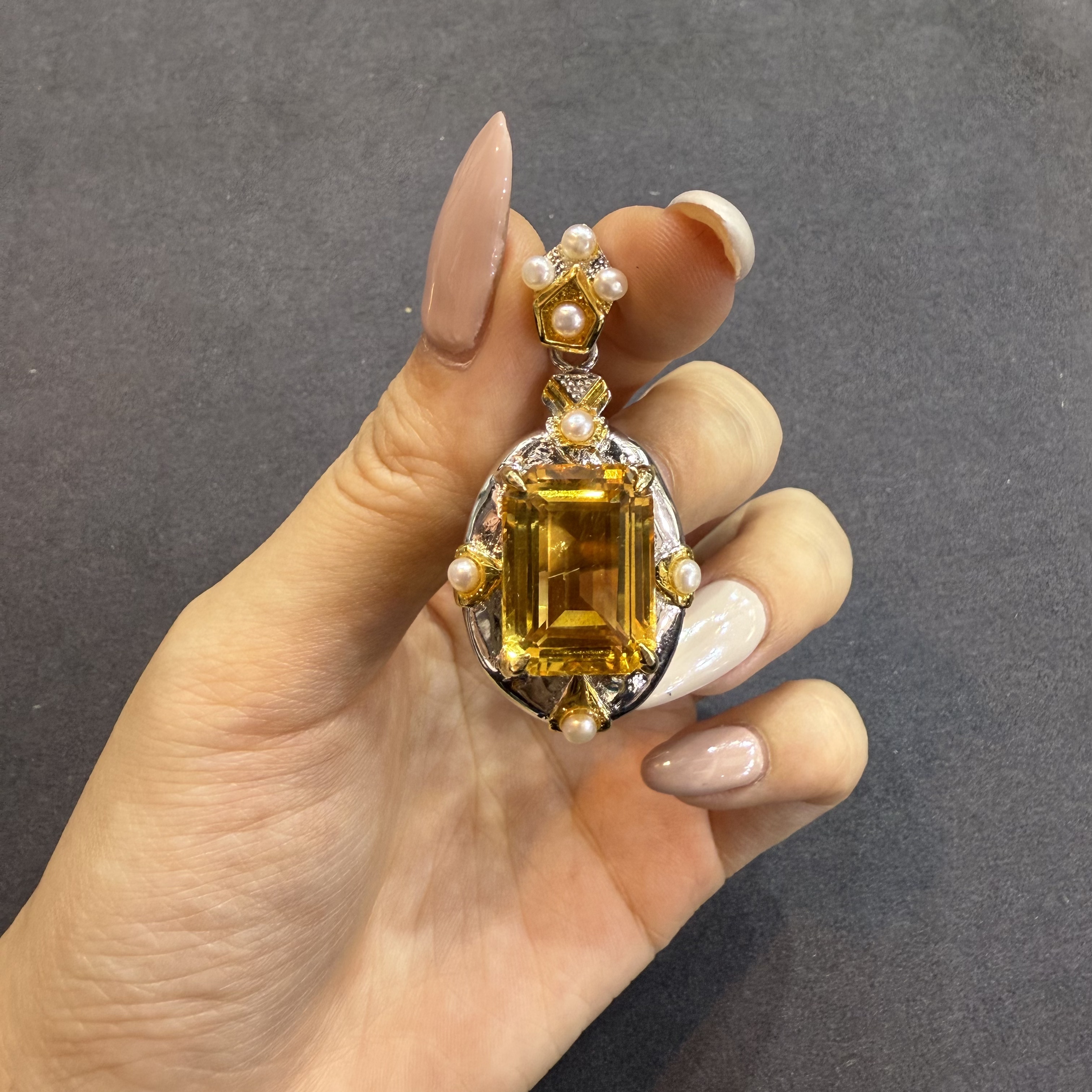 【思嘉专属】港展 · 祖母切黄晶吊坠 | 多样性发一 CA0149