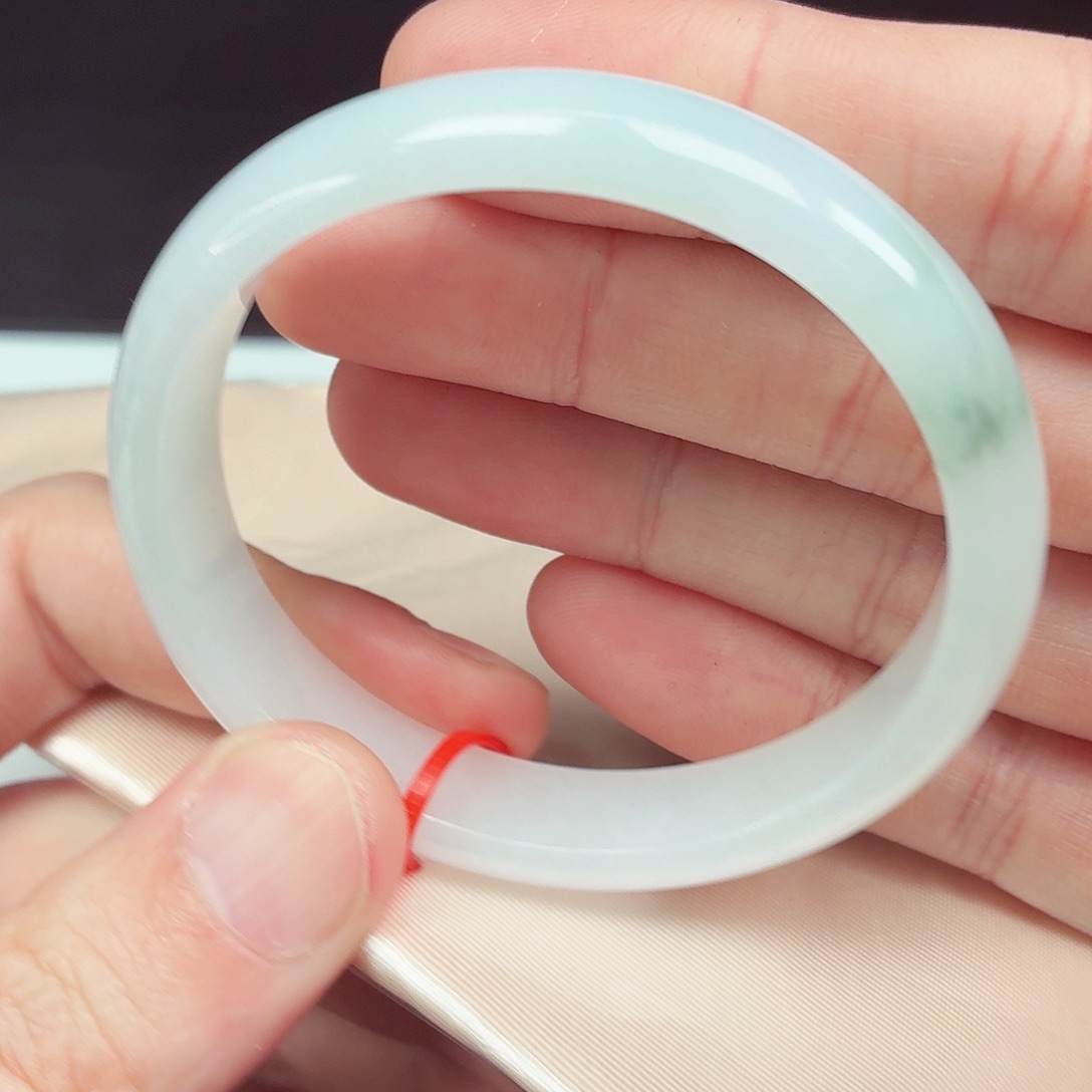 翡翠未镶嵌手镯56.8圈