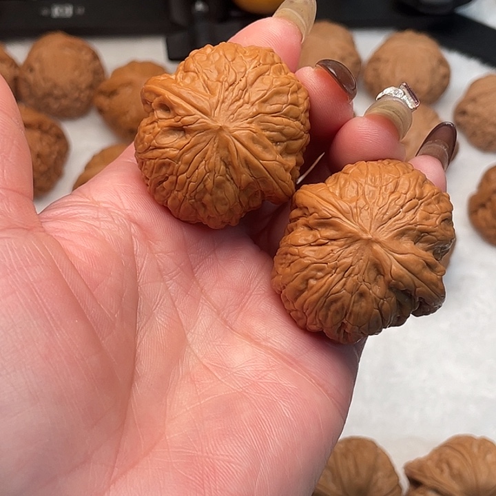 小***·手串/手链核桃铁锤39