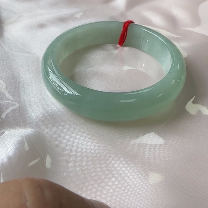 哪***吒翡翠未镶嵌手镯翡翠