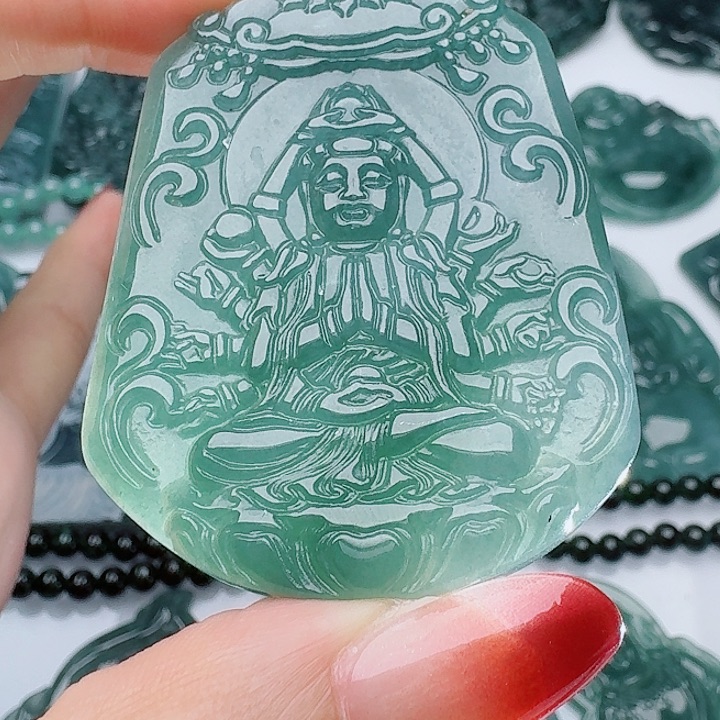 颈饰未镶嵌翡翠天然的A货翡翠多样性发其一