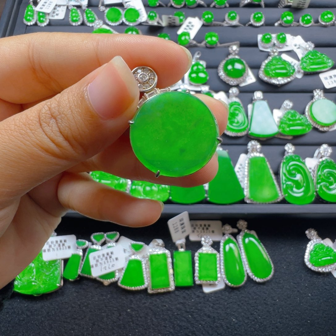 翡翠银S925镶嵌颈饰