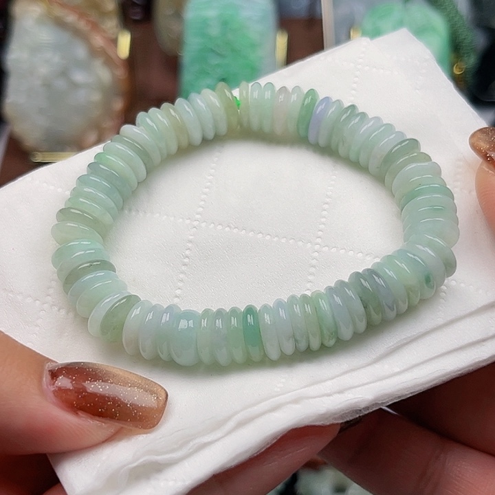 翡翠未镶嵌颈饰挂件