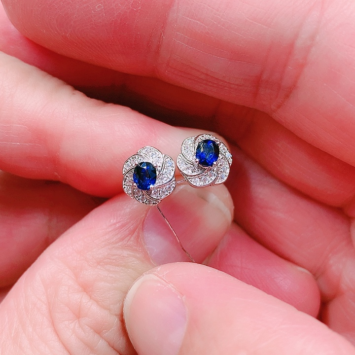 蓝宝石耳钉银S925镶嵌