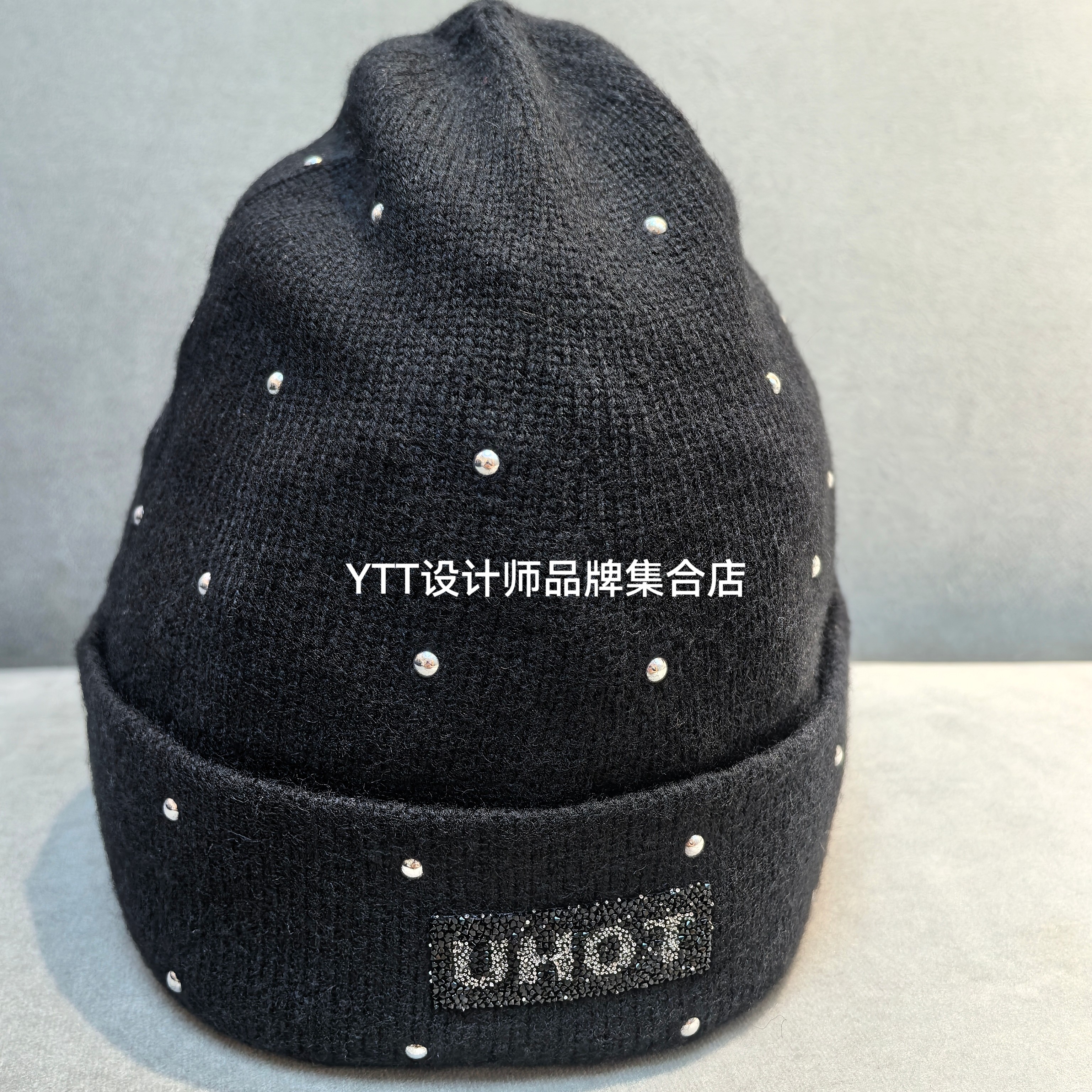 顺丰包邮 UHOT诱货2025冬季新款现货针织帽子毛线铆钉设计烫钻