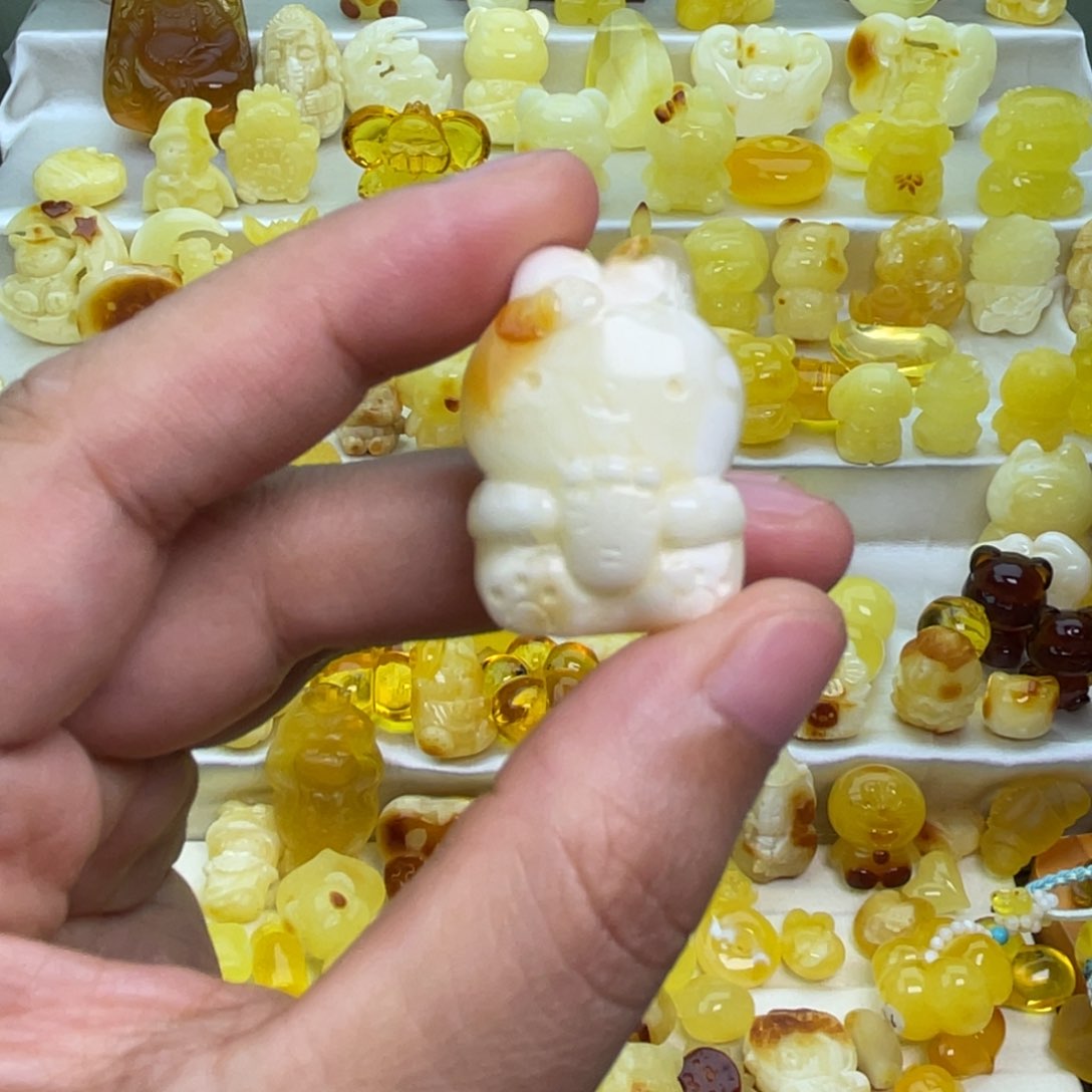 未镶嵌颈饰琥珀白蜜兔子蜜蜡兔子