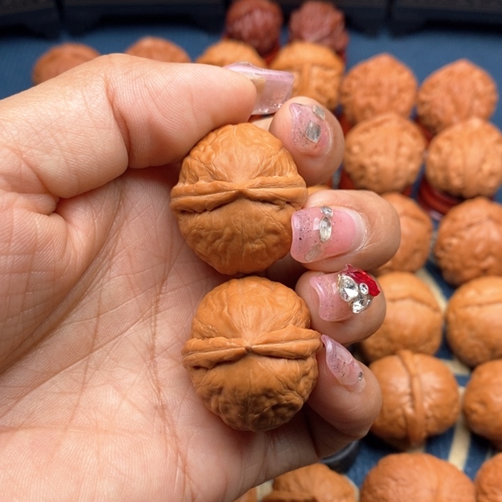 文玩核桃把件手捻