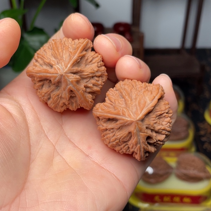 吊坠文玩核桃御龙粗筋