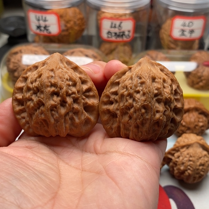 文玩核桃吊坠42公子帽