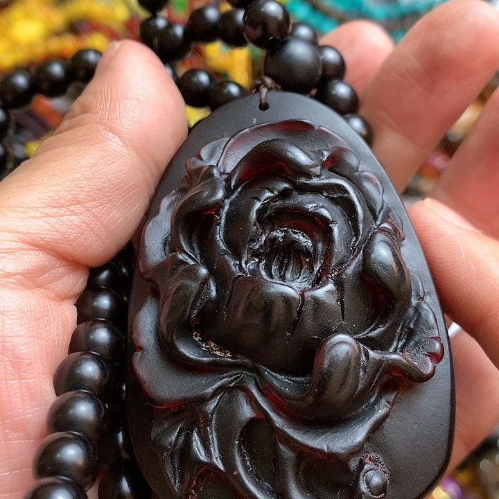 大叶紫檀（黑酸枝木类）