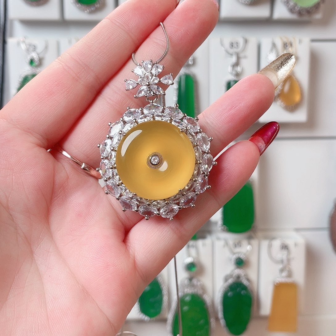 玛瑙/玉髓吊坠(赠链)未镶嵌