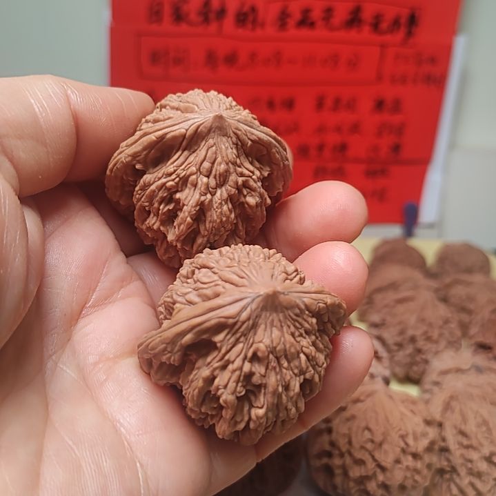 文玩核桃把件放福利，原价218的，40的全品虎头