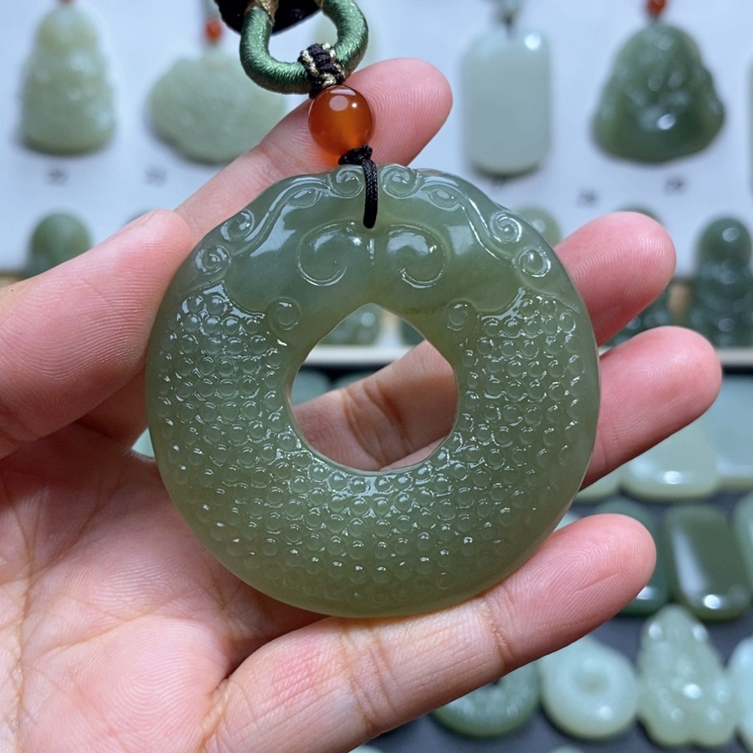 和田玉颈饰未镶嵌昱*