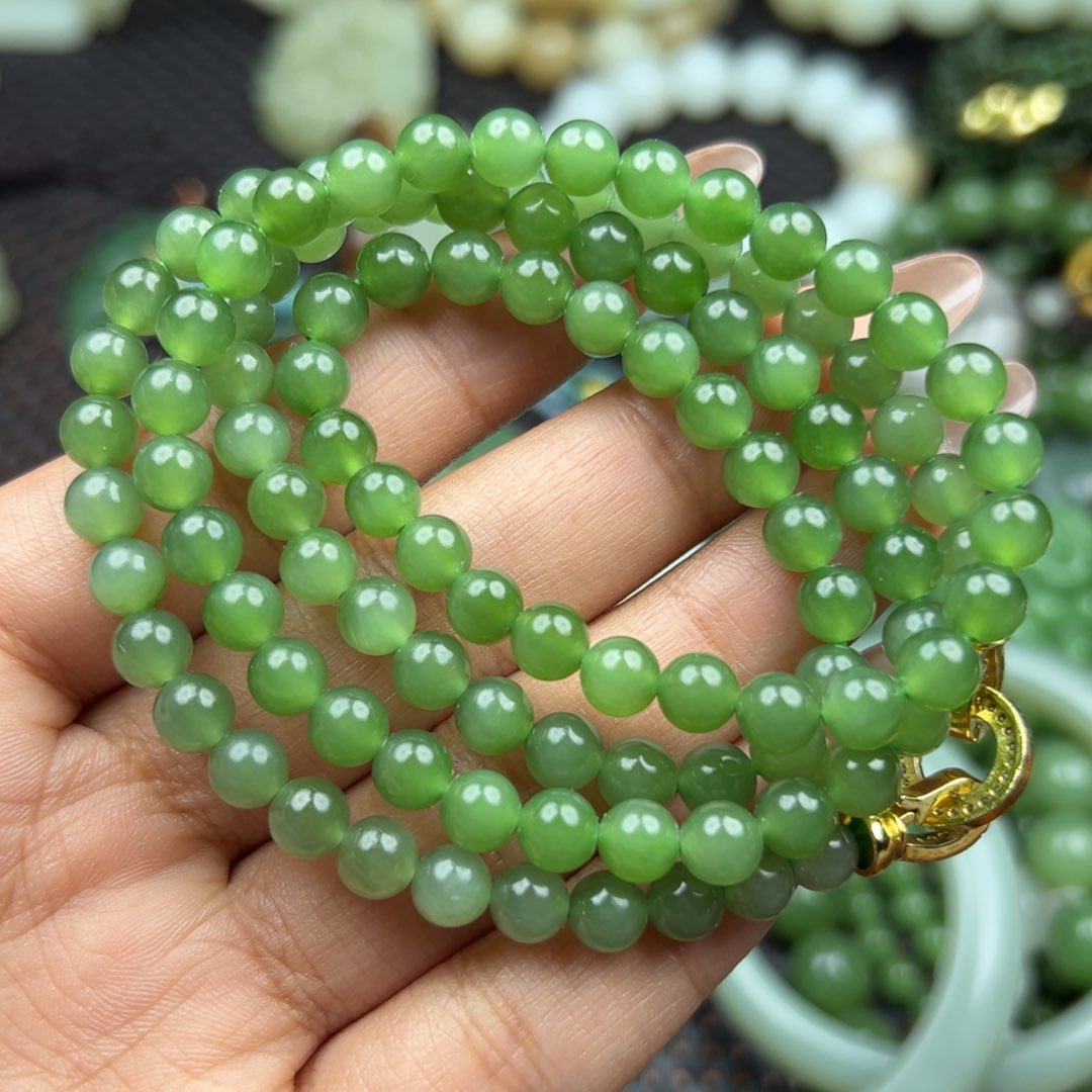 和田玉吊坠未镶嵌