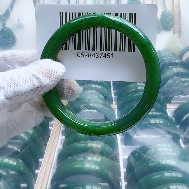 和田玉（碧玉）手镯未镶嵌61