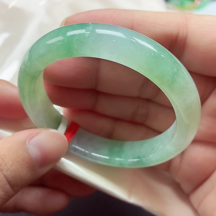 翡翠未镶嵌手镯天然缅甸A货翡翠