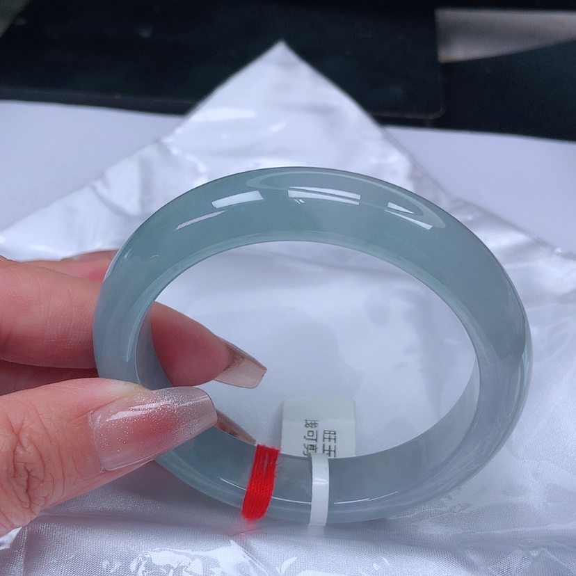 【闪购商品】翡翠手镯未镶嵌梧*雨，
