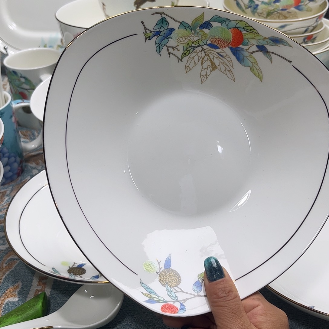 瓷片荔枝三角盘两个