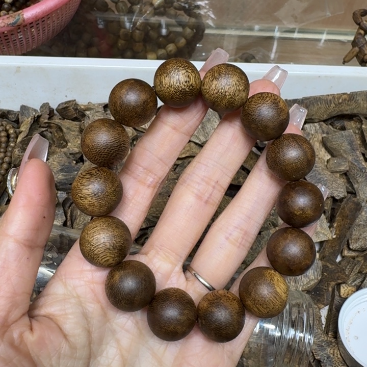 沉香手串白棋车浮一条