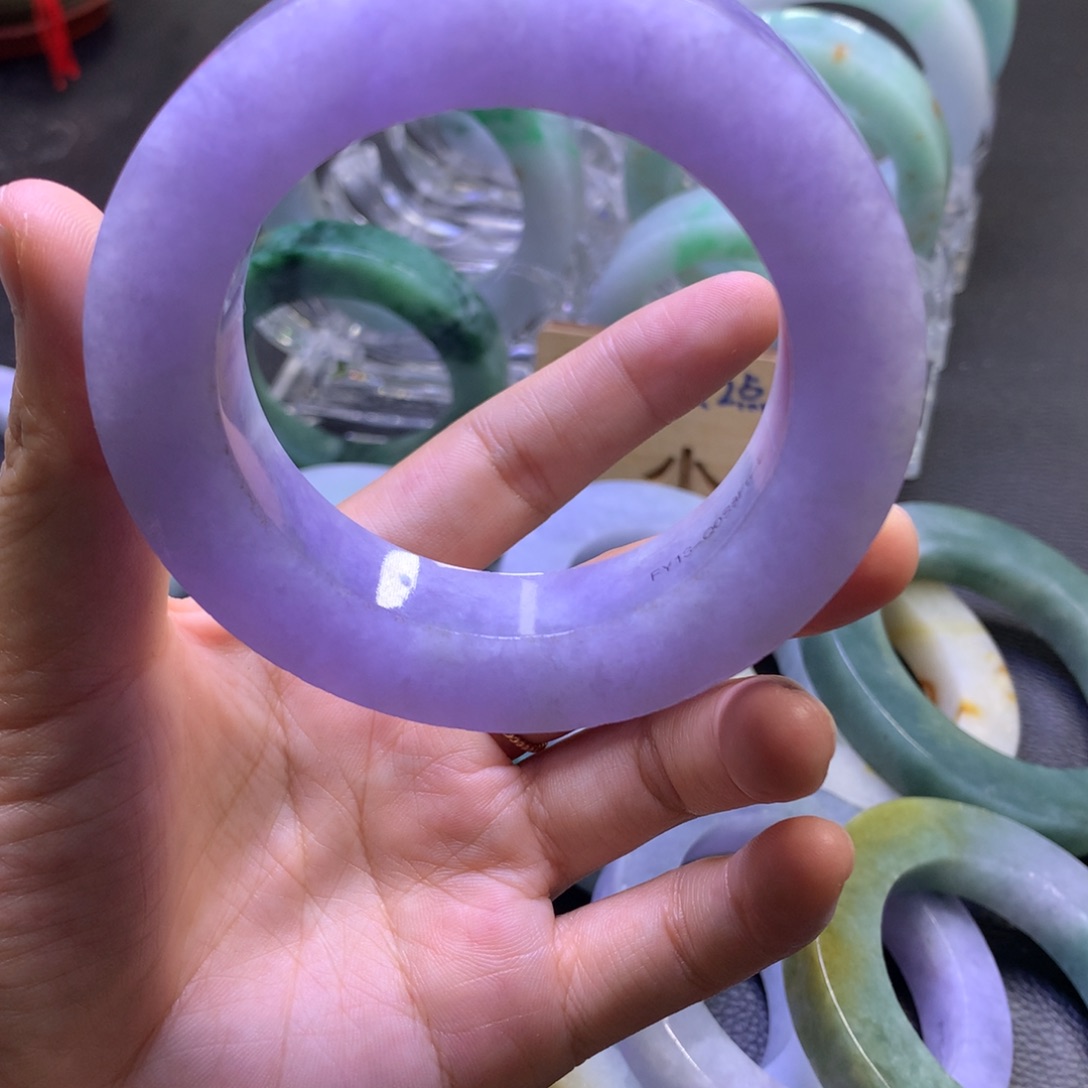 未镶嵌翡翠定制翡翠赫****)