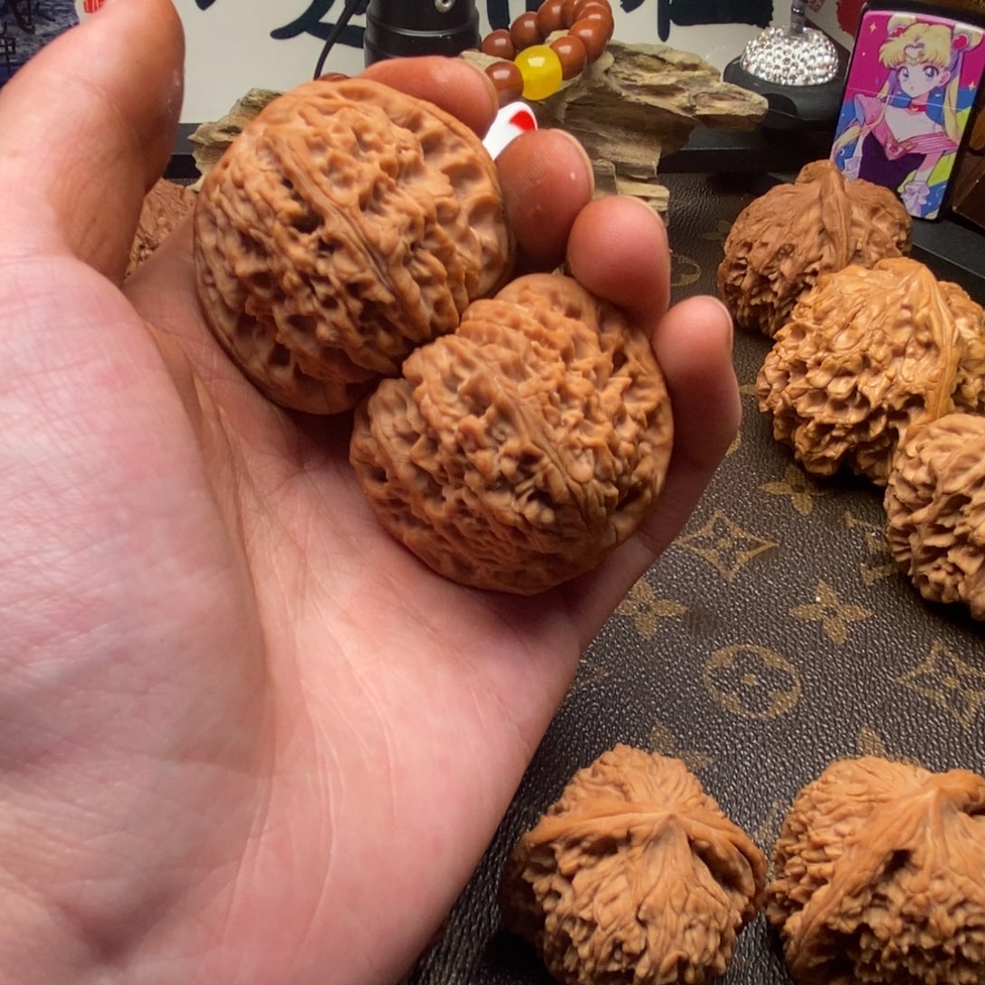 军***军文玩核桃吊坠南疆