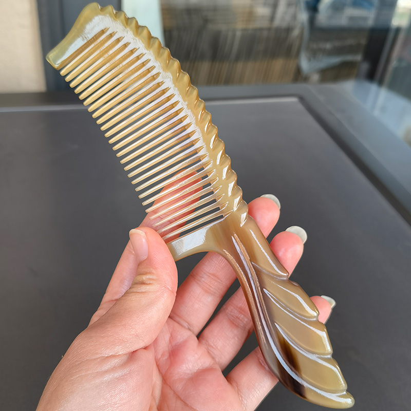 正宗牛角梳子女士家用大号发梳带手柄防静电密齿纯手工头部按摩梳